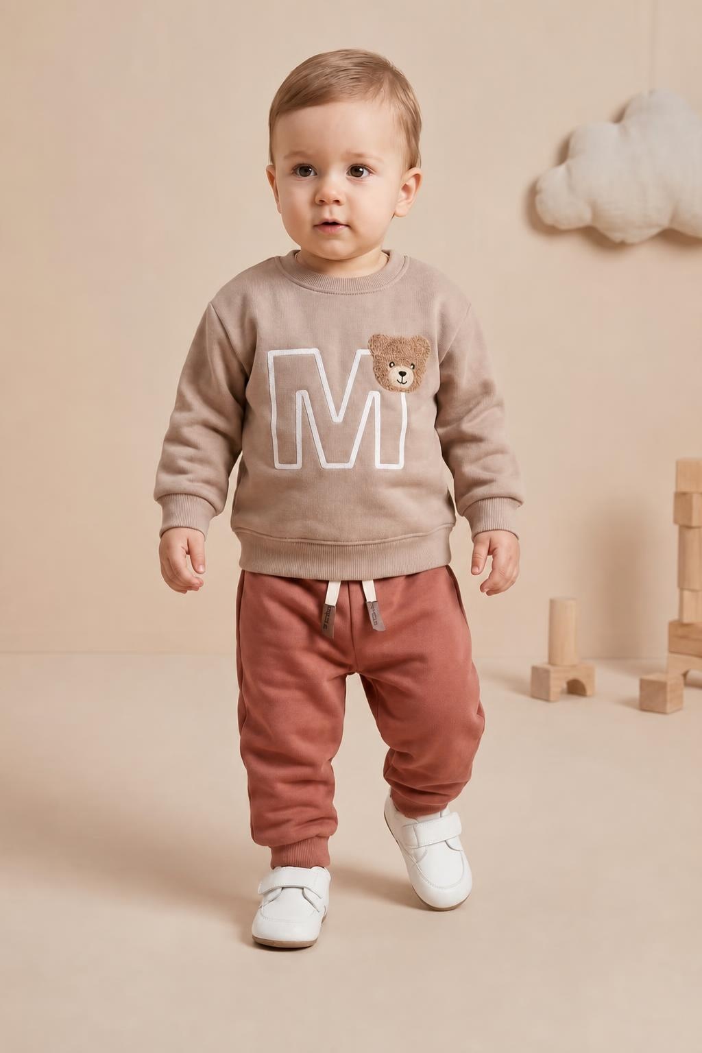Kids' Taupe Bear M Graphic & Rust Jogger Set