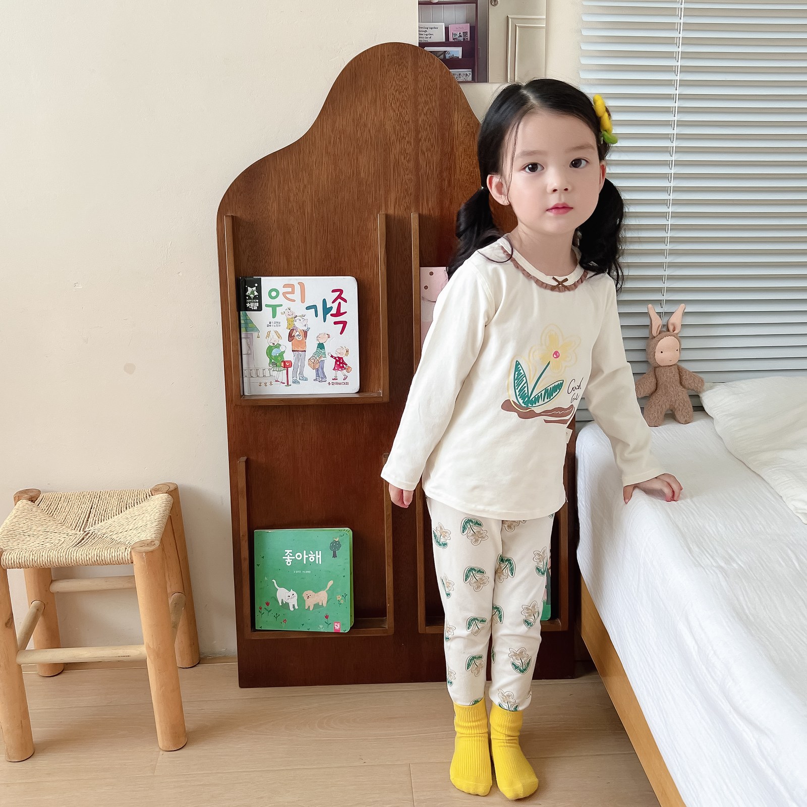 Gold Velvet Lycra Suit 110-140 (Seamless)