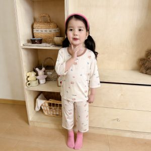 Beautiful cotton air-conditioning clothing 50.3% Lyocell 42.2% cotton 7.5% spandex (eight-quarter sleeves) 90-120