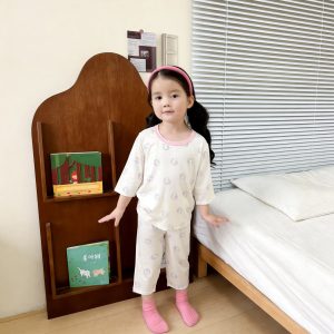 Beautiful cotton air-conditioning clothing 50.3% Lyocell 42.2% cotton 7.5% spandex (eight-quarter sleeves) 90-120
