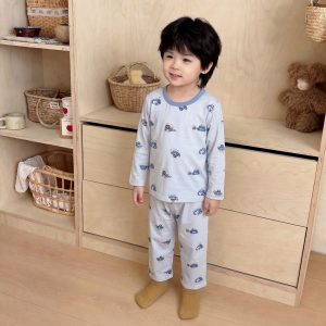 Beautiful cotton air-conditioned clothing 50.3% lyocell 42.2% cotton 7.5% spandex (long sleeves and trousers) 90-120