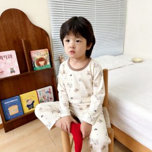 Beautiful cotton air-conditioned clothing 50.3% lyocell 42.2% cotton 7.5% spandex (long sleeves and trousers) 90-120