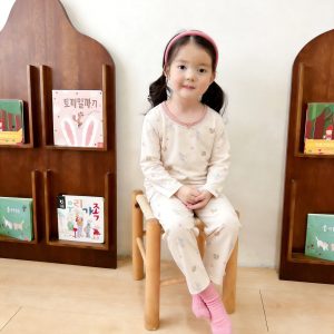 Beautiful cotton air-conditioned clothing 50.3% lyocell 42.2% cotton 7.5% spandex (long sleeves and trousers) 90-120
