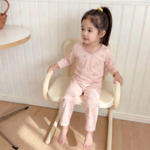 Beautiful cotton air-conditioned clothing 50.3% lyocell 42.2% cotton 7.5% spandex (long sleeves and trousers) 90-120