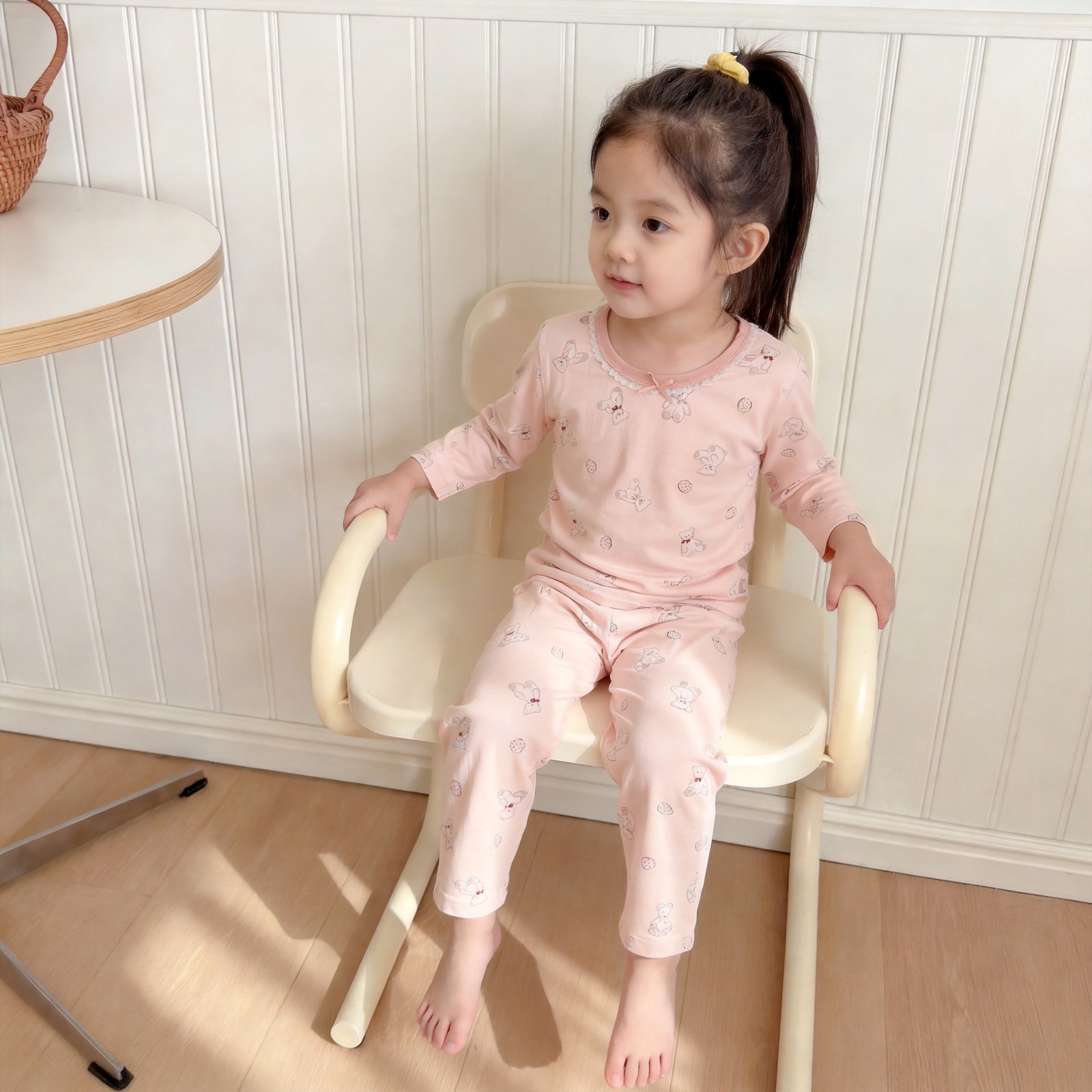 Beautiful cotton air-conditioned clothing 50.3% lyocell 42.2% cotton 7.5% spandex (long sleeves and trousers) 90-120