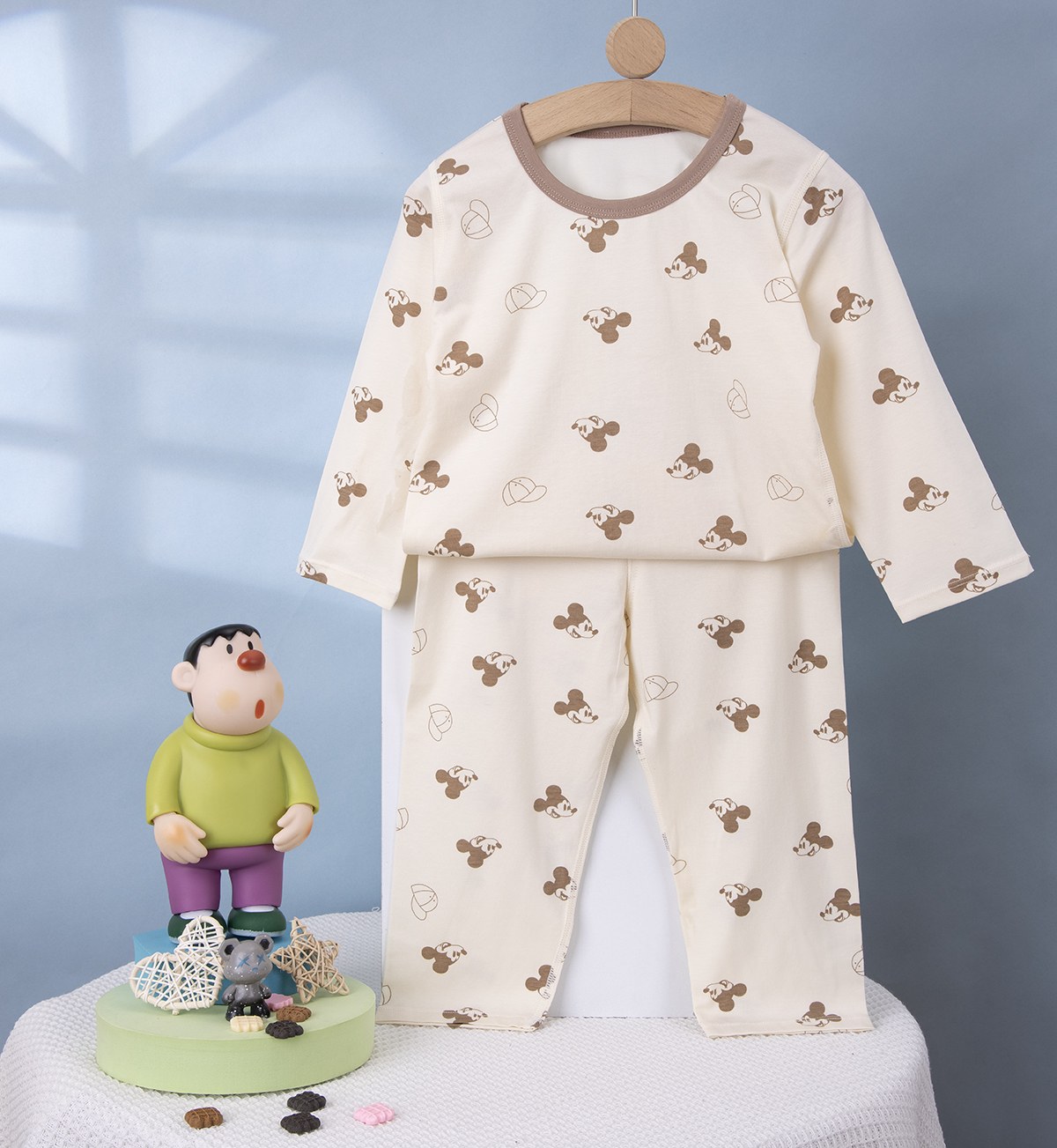 Beautiful cotton air-conditioned clothing 50.3% lyocell 42.2% cotton 7.5% spandex (long sleeves and trousers) 90-120
