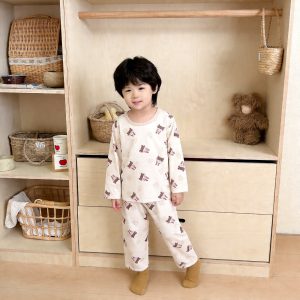 Beautiful cotton air-conditioned clothing 50.3% lyocell 42.2% cotton 7.5% spandex (long sleeves and trousers) 90-120