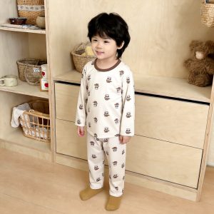 Beautiful cotton air-conditioned clothing 50.3% lyocell 42.2% cotton 7.5% spandex (long sleeves and trousers) 130-160