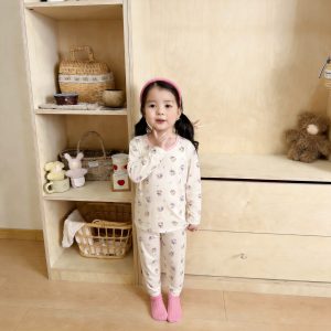 Beautiful cotton air-conditioned clothing 50.3% lyocell 42.2% cotton 7.5% spandex (long sleeves and trousers) 130-160