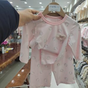 Beautiful cotton air-conditioned clothing 50.3% lyocell 42.2% cotton 7.5% spandex (long sleeves and trousers) 130-160