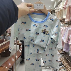 Beautiful cotton air-conditioned clothing 50.3% lyocell 42.2% cotton 7.5% spandex (long sleeves and trousers) 130-160