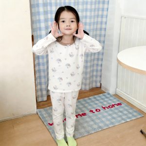 Beautiful cotton air-conditioned clothing 50.3% lyocell 42.2% cotton 7.5% spandex (long sleeves and trousers) 130-160